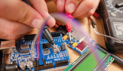 M�quinas de bordado, costura, confecci�n y serigrafia